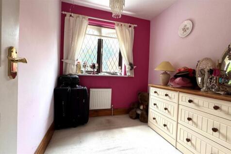Bedroom 4.jpg