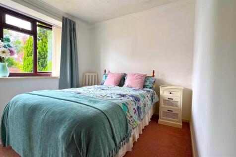 Bedroom 2.jpg