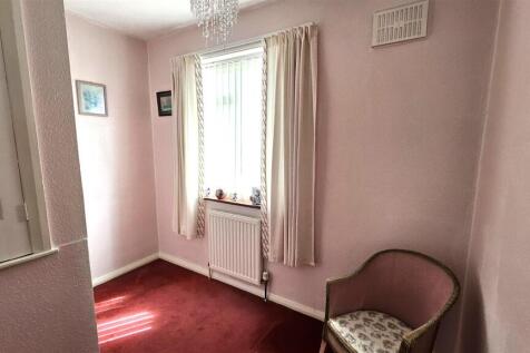 Bedroom 3 (2).jpg