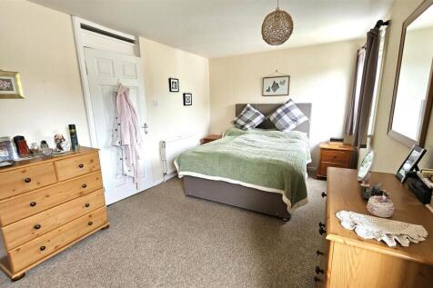 Bedroom One 2.jpg