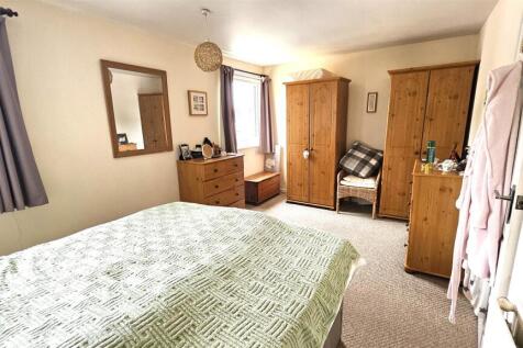 Bedroom One 3.jpg