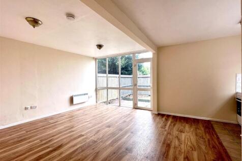 Living Bedroom 1.jpg
