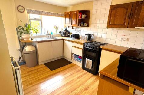 Kitchen (1).jpg