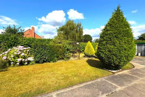 Front Garden (3).jpg