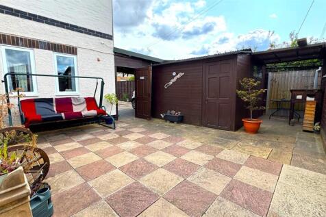 Rear Garden (1).jpg