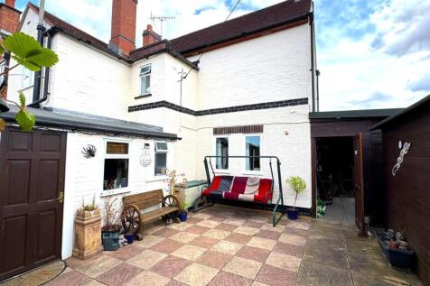 Rear Garden (3).jpg