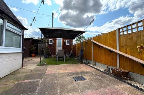 Rear Garden (4).jpg