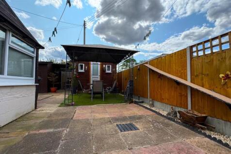 Rear Garden (6).jpg