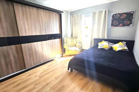 Bedroom Three.jpg