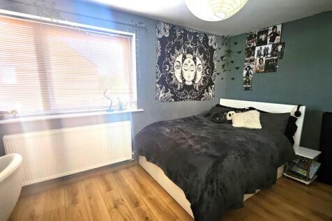 Bedroom One.jpg