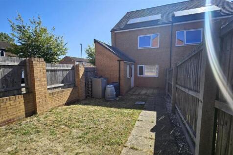 Rear Garden 2.jpg