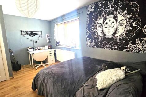 Bedroom One 2.jpg