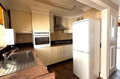 Kitchen Area.jpg