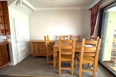 Dining Area.jpg