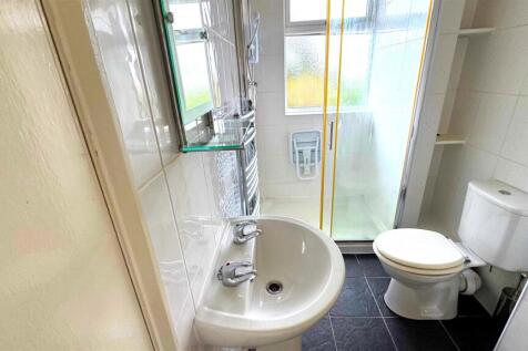 Shower Room.jpg