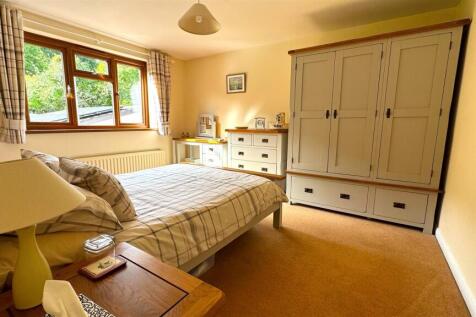 Bedroom 3 (2).jpg