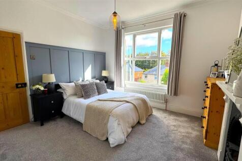 Bedrom One (1).jpg