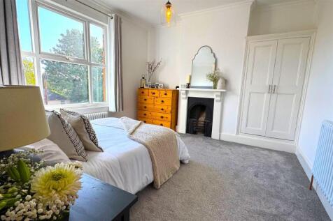 Bedrom One (2).jpg