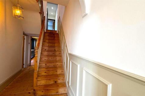 Hallway.jpg