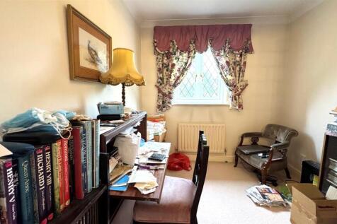 Bedroom 4.jpg