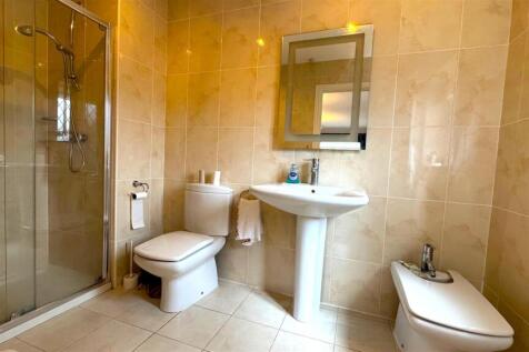 Ensuite.jpg