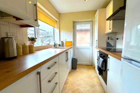 Kitchen (2).jpg