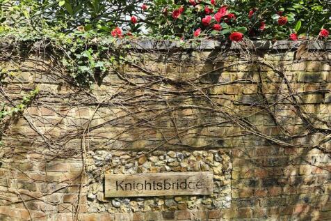 Knightsbridge.jpg