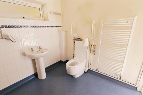 Wet Room.jpg