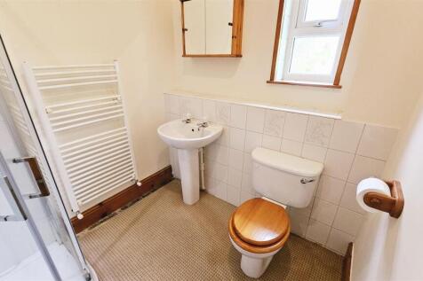 Shower Room.jpg