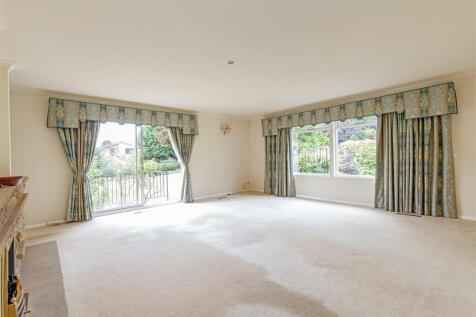 Reception Room-1.jpg