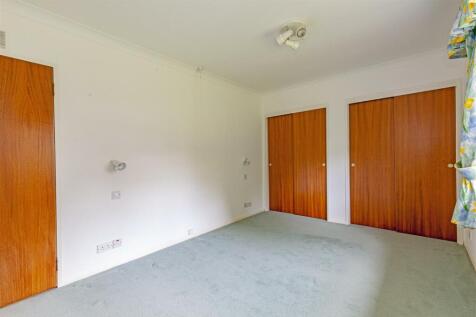 Bedroom 2-2.jpg