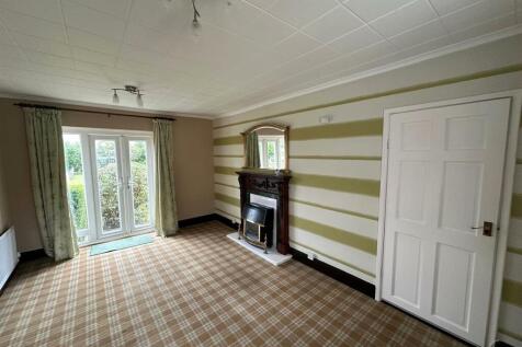 lounge 1.jpg