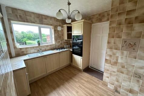 kitchen 2.jpg