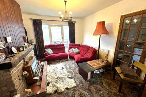 living room 1.jpg