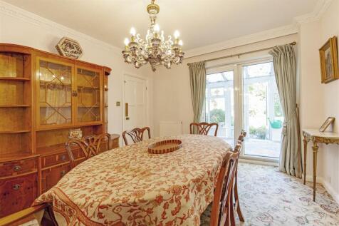 Dining Room-3.jpg