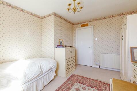 Bedroom 2-2.jpg