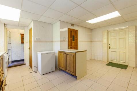 Utility Room-3.jpg