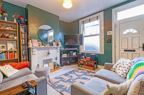 Reception Room-2.jpg