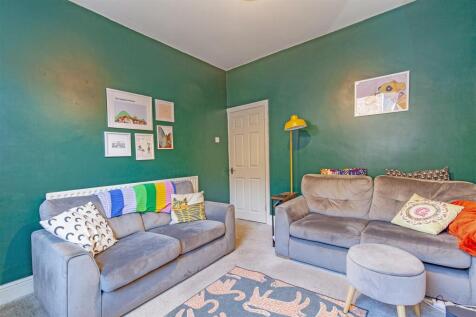 Reception Room-3.jpg
