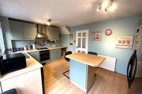 kitchen 2.jpg