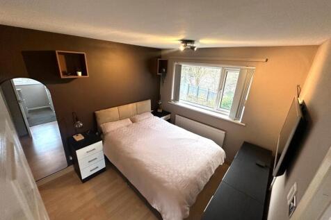 bed 1 1.jpg