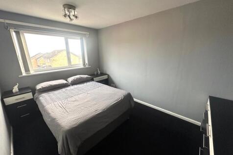 bed 2 1.jpg