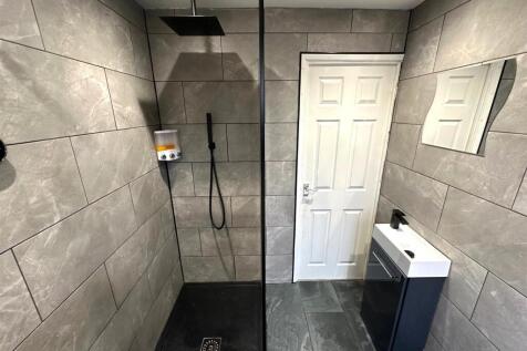 shower 2.jpg
