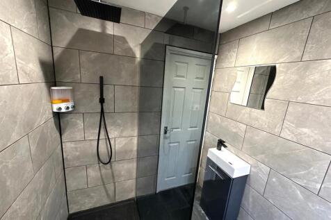 shower 3.jpg
