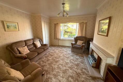 Living room 1 .jpg