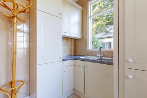 Utility Room-1.jpg