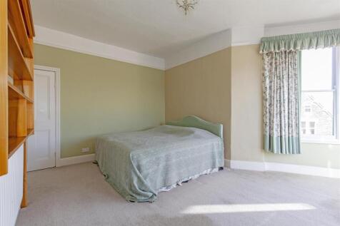 Bedroom 1-2.jpg