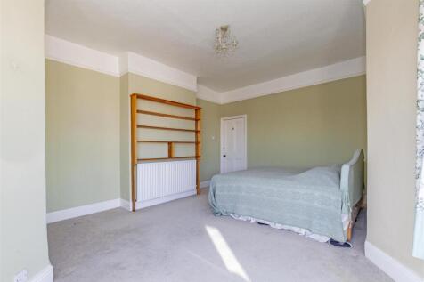 Bedroom 1-3.jpg