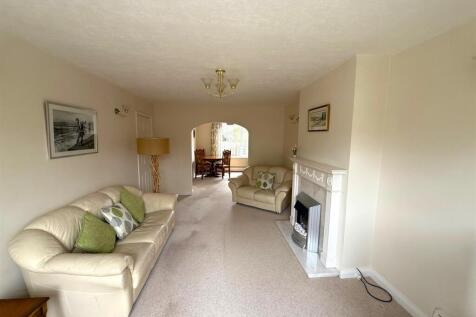 Living room 3.jpg