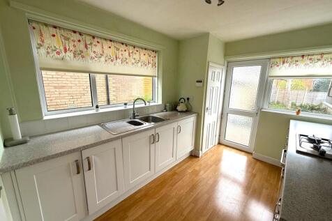 Kitchen 3.jpg